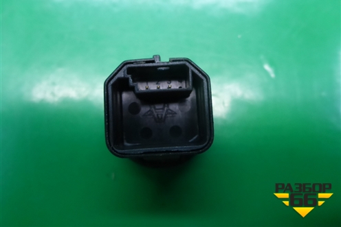 Кнопка света фар (504096695) для Iveco  Stralis с 2007г