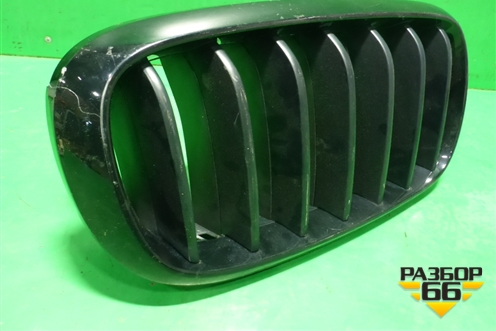 Решетка радиатора правая (7316076) для BMW X5 F15 с 2013г