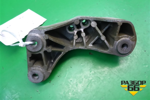 Кронштейн КПП левый (1.6л F16D3 МКПП) (13248573) для Chevrolet Cruze c 2009-2015г