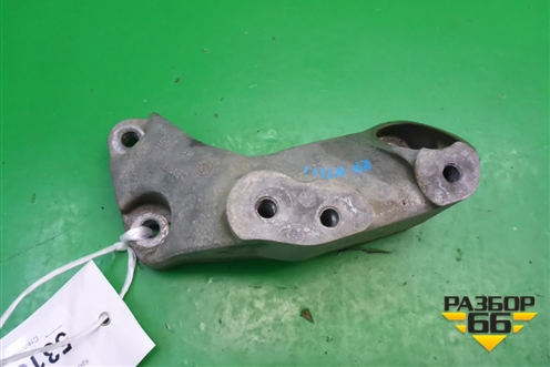 Кронштейн КПП левый (1.6л F16D3 МКПП) (13248573) для Chevrolet Cruze c 2009-2015г