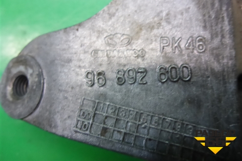 Кронштейн генератора (верхний 1.6л F16D3) (96892600) для Chevrolet Cruze c 2009-2015г