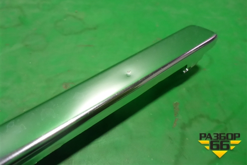 Накладка стекла заднего левого (32219268) для Volvo XC90 с 2015г (ХС90)