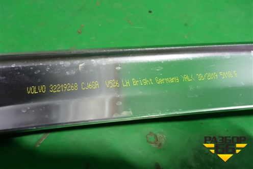 Накладка стекла заднего левого (32219268) для Volvo XC90 с 2015г (ХС90)
