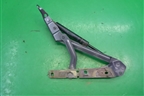 Петля крышки багажника левая (2M51F42701AA) для Ford Focus 1 с 1998-2004г