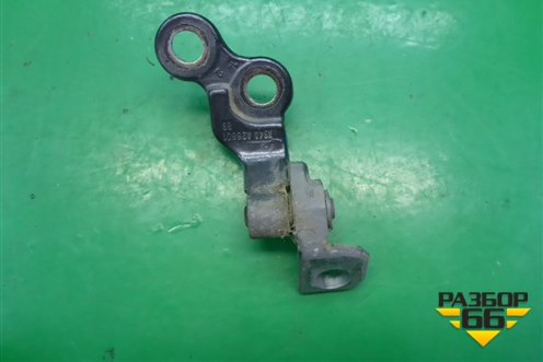 Петля двери задней левой нижняя (XS4AA26801BB) для Ford Focus 1 с 1998-2004г