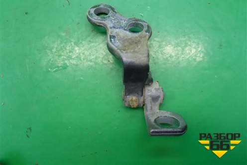 Петля двери передней правой нижняя (XS4AA22800AB) для Ford Focus 1 с 1998-2004г