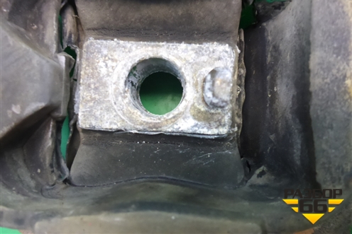 Опора КПП левая (АКПП 2.0л) (3S417M121AA) для Ford Focus 1 с 1998-2004г