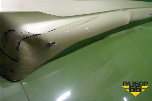 Накладка на порог наружная правая на подножку (5177360160) для Toyota Land Cruiser (200) с 2008г