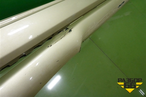 Накладка на порог наружная правая на подножку (5177360160) для Toyota Land Cruiser (200) с 2008г