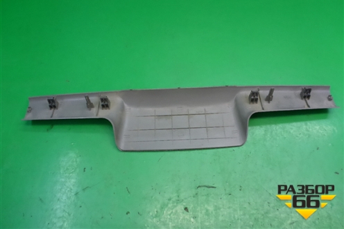 Обшивка двери багажника (верхняя) (96260159) для Chevrolet Rezzo с 2003г