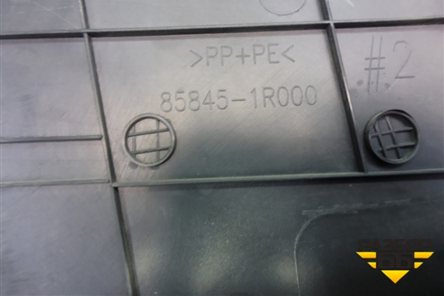 Обшивка стойки центральная нижняя правая (858451R000) для Hyundai Solaris с 2010-2016г
