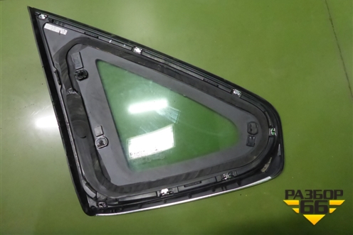 Стекло глухое правое (31689019) для Volvo S90 с 2016г