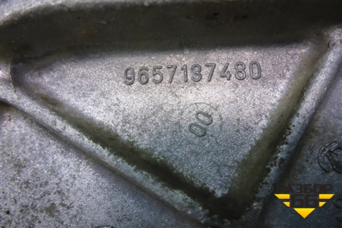 Кронштейн компрессора кондиционера (9657137480) для Peugeot 307 с 2001-2007г