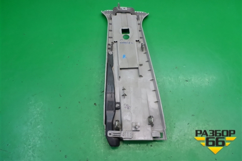 Обшивка стойки центральная верхняя правая (6M21R24582AKW) для Ford S-MAX с 2006-2015г