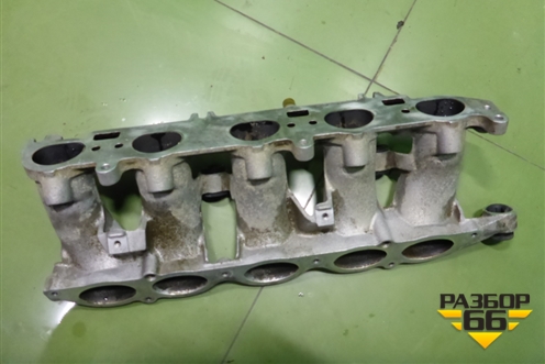 Коллектор впускной (нижняя часть 2.4л B5244S) (30650092) для Volvo S40 с 2004-2012г