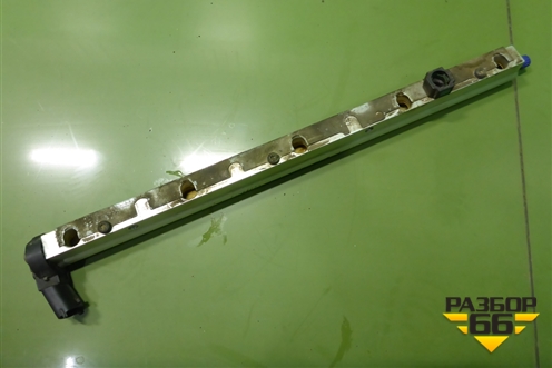 Рейка топливная рампа (2.4л B5244S) (30750637) для Volvo S40 с 2004-2012г