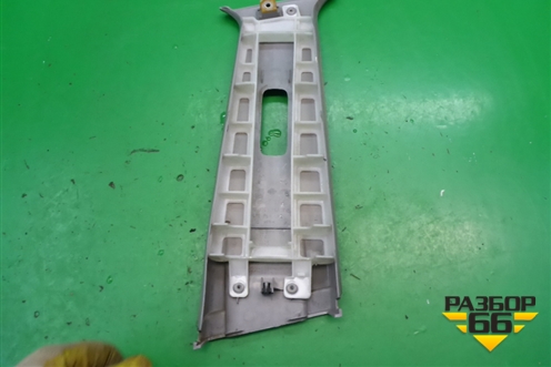 Обшивка стойки центральная верхняя левая для Nissan Primera (P12E) с 2001-2008г