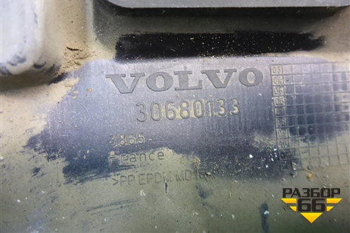 Кожух рулевой колонки (30680133) для Volvo S40 с 2004-2012г