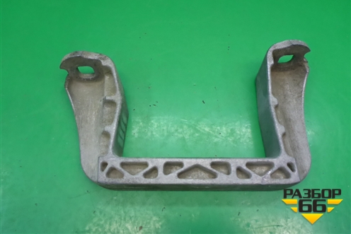 Кронштейн двигателя правый (2.4л B5244S) (3M516037AC) для Volvo S40 с 2004-2012г