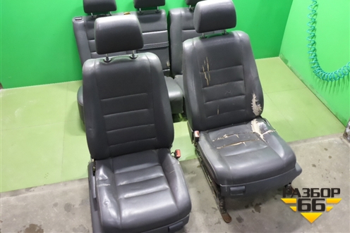 Сиденья комплект (с AIR BAG подогрев) для Volkswagen Touareg c 2002-2010г