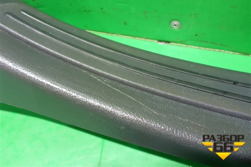 Накладка порога внутренняя правая (7L0853370) для Volkswagen Touareg c 2002-2010г