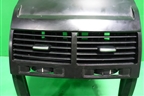 Дефлектор воздушный центральный (7L6819727) для Volkswagen Touareg c 2002-2010г