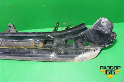 Кронштейн переднего крыла правый (7L6805176D) для Volkswagen Touareg c 2002-2010г