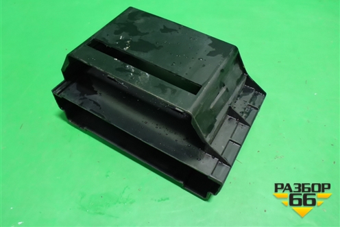 Кронштейн (блока управления акпп) (7L0927131D) для Volkswagen Touareg c 2002-2010г
