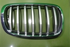 Решетка радиатора правая (51137305590) для BMW X5 E70 с 2007-2013г