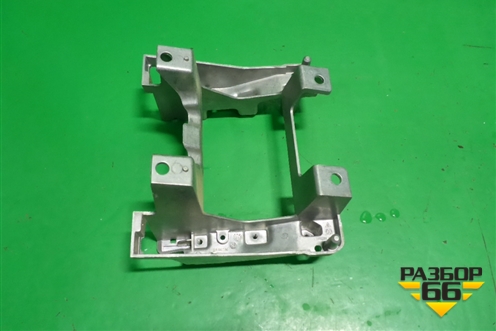Кронштейн (подлокотника) (7L0863345) для Volkswagen Touareg c 2002-2010г