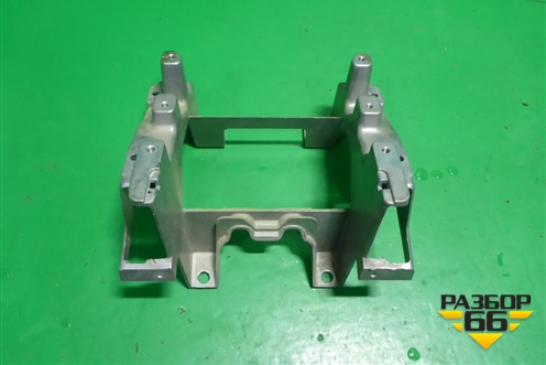 Кронштейн (подлокотника) (7L0863345) для Volkswagen Touareg c 2002-2010г