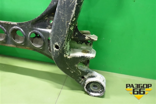 Подрамник передний АКПП (7L0499314A) для Volkswagen Touareg c 2002-2010г