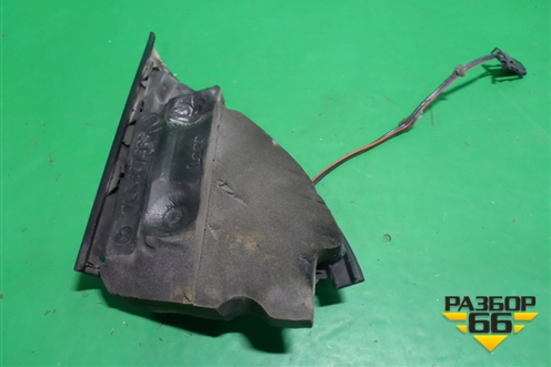 Накладка двери передней правой уголок (7L6837994) для Volkswagen Touareg c 2002-2010г