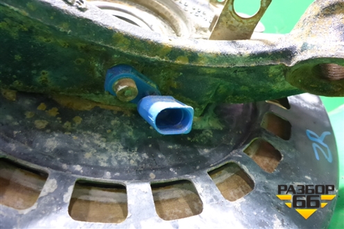 Кулак задний правый (7L0505436B) для Volkswagen Touareg c 2002-2010г