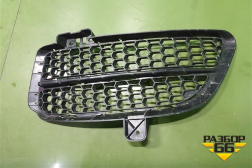 Решетка в передний бампер правая (после 2006г) (7L6853666B) для Volkswagen Touareg c 2002-2010г