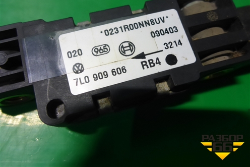 Датчик AIR BAG (7L0909606) для Volkswagen Touareg c 2002-2010г
