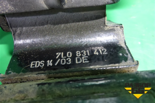 Петля двери передней правой нижняя (7L0831412) для Volkswagen Touareg c 2002-2010г