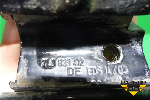 Петля двери задней правой нижняя (7L0833412) для Volkswagen Touareg c 2002-2010г