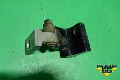 Петля двери задней левой верхняя (7L0833401A) для Volkswagen Touareg c 2002-2010г