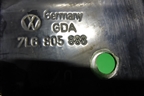 Кронштейн амортизатора капота правый (7L6805888) для Volkswagen Touareg c 2002-2010г