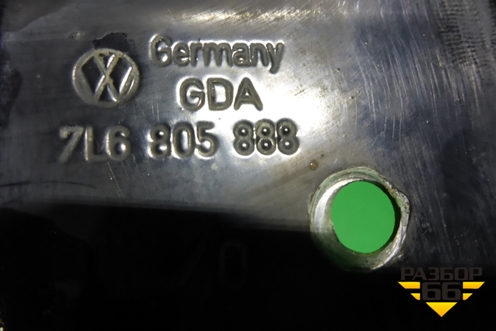 Кронштейн амортизатора капота правый (7L6805888) для Volkswagen Touareg c 2002-2010г