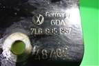 Кронштейн амортизатора капота левый (7L6805887) для Volkswagen Touareg c 2002-2010г