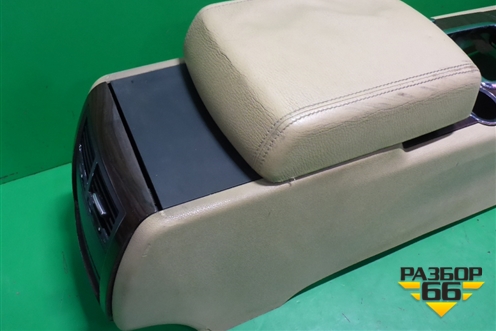Подлокотник (7L6863243K) для Volkswagen Touareg c 2002-2010г
