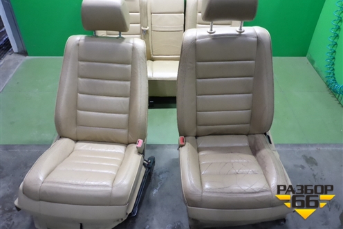 Сиденья комплект (AIR BAG подогрев) для Volkswagen Touareg c 2002-2010г