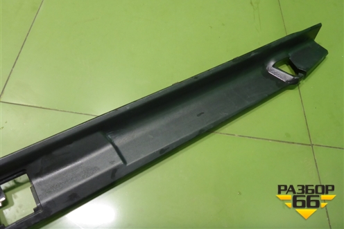 Накладка заднего бампера (верхняя) (5217960050) для Toyota Land Cruiser (200) с 2008г