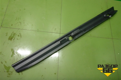 Накладка заднего бампера (верхняя) (5217960050) для Toyota Land Cruiser (200) с 2008г