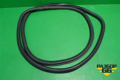 Уплотнитель двери задней правой (7L0867367) для Volkswagen Touareg c 2002-2010г