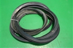 Уплотнитель багажника (на кузов) (7L6827705) для Volkswagen Touareg c 2002-2010г