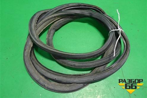 Уплотнитель багажника (на кузов) (7L6827705) для Volkswagen Touareg c 2002-2010г