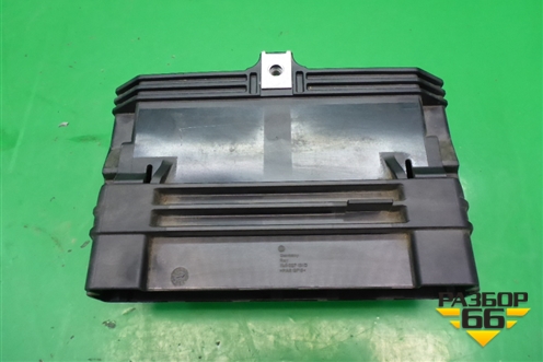 Кронштейн (блока электронного) (7L0927131D) для Volkswagen Touareg c 2002-2010г